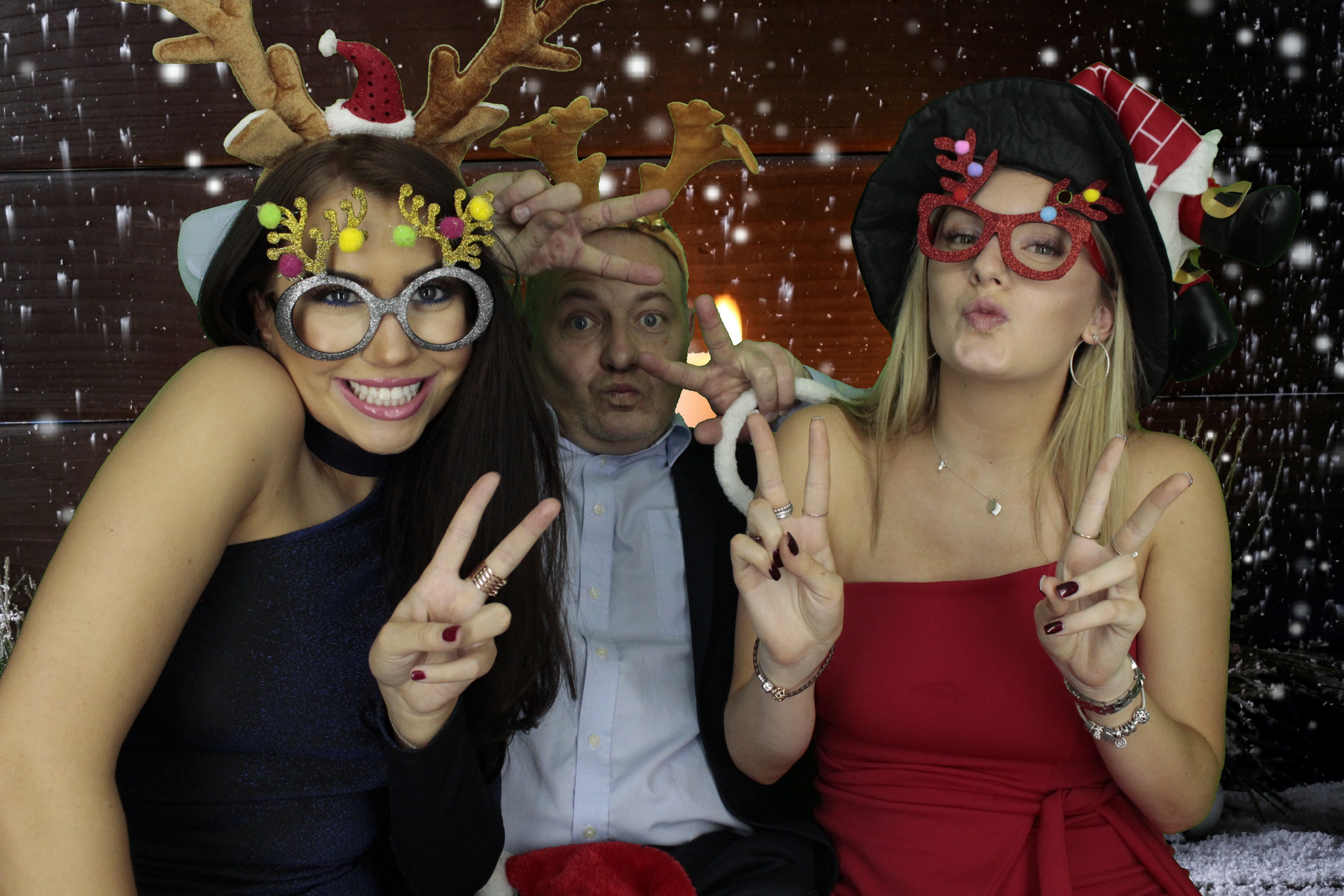 Silvermere Christmas Party | View more photos from the event at gallery.myphotoboothexperience.co.uk/u/MyPhotoBoothExperienceLtd/Silvermere-Christmas-Party-3